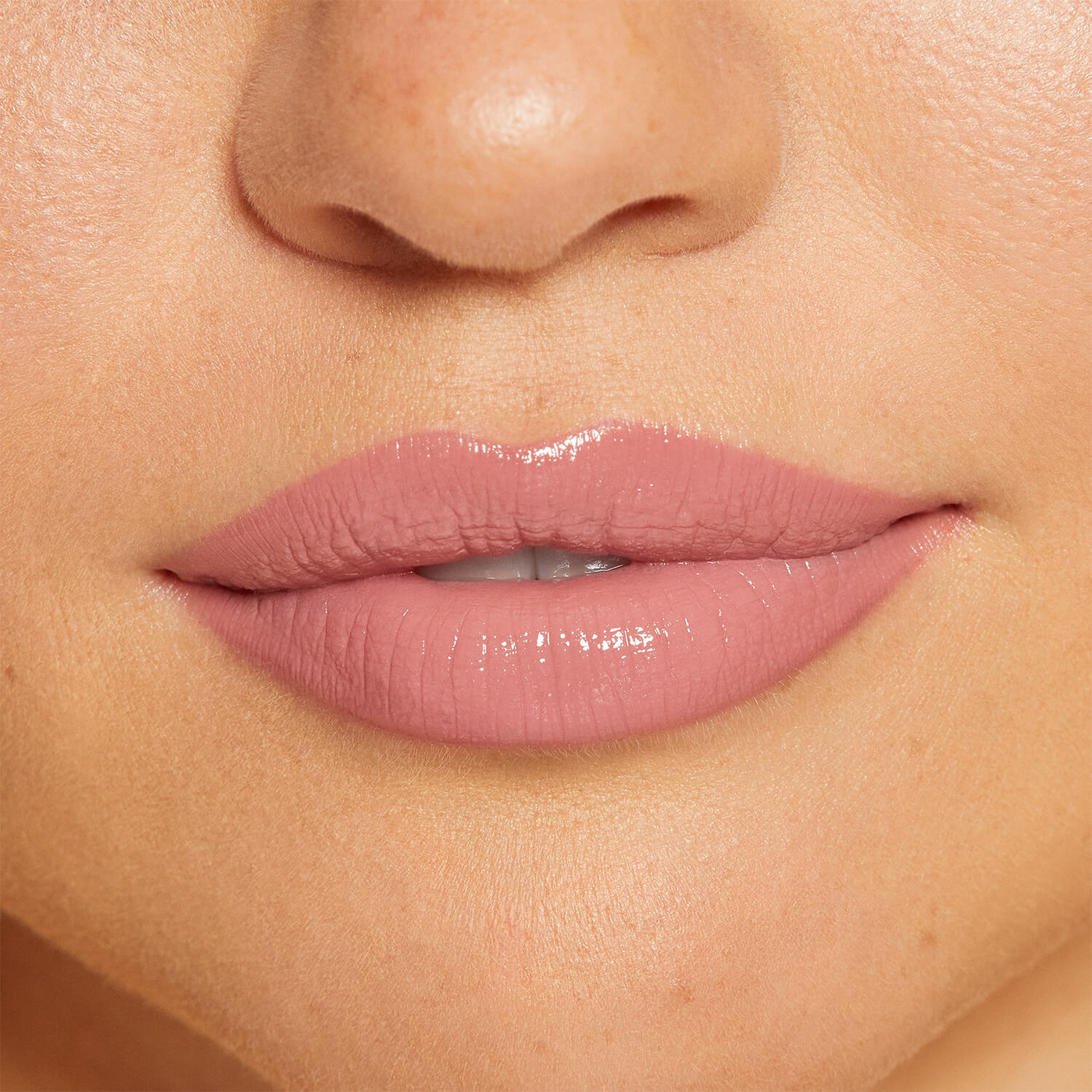 KJ LIP SHINE LACQUER (LABIAL L&Iacute;QUIDO)